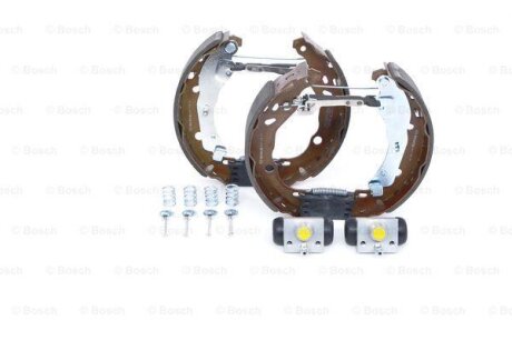 К-кт гальм.барабана (колодки, циліндр, пружини) BOSCH 0204114686