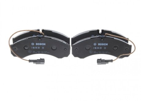 Комплект гальмівних колодок BOSCH 0986494239