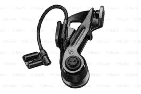 Контакти переривника BOSCH 1237013052