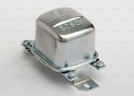 Регулятор напруги BOSCH F026T02203