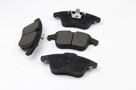 Тормозные колодки пер. Mondeo 07-/Volvo S60/V60 10-/V70 02-/XC 70 08- BREMSI BP3297