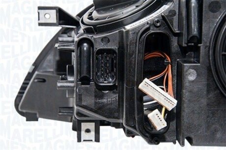 Фара автомобільна MAGNETI MARELLI 711451000652