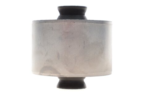 Сайлентблок балки (задньої) Renault Trafic/Opel Vivaro 01-, (OE Renault) OE Germany 801121