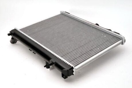 Радіатор двигуна THERMOTEC D73015TT