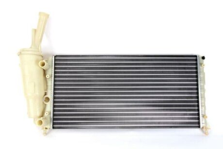 Радіатор двигуна THERMOTEC D7F046TT