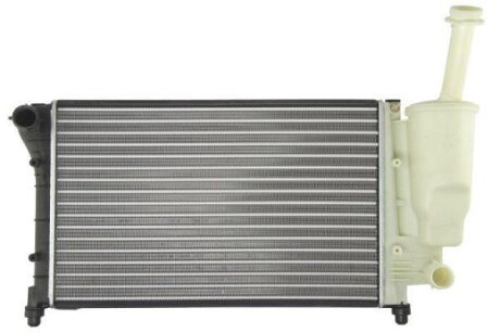 Радіатор двигуна THERMOTEC D7F048TT