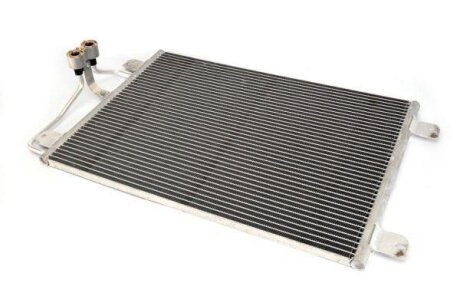 Радіатор кондиціонера THERMOTEC KTT110271