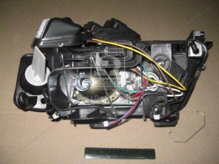 Фара правая Audi A6 (01-) H7/H7 TYC 20A405052B