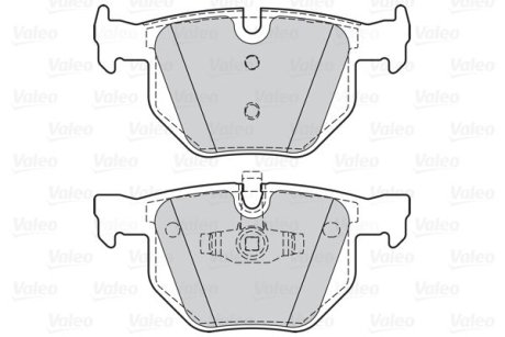 Гальмівні колодки дискові BMW 3(E90,91,92,93)/X1(E84) "2,0-3,0 "R "04-15 Valeo 302075