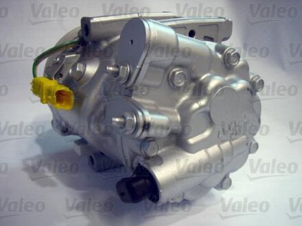 Компресор кондиціонера Valeo 813663