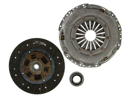 Зчеплення компл. HYUNDAI/KIA Getz/Matrix/Cerato/Rio "1,5-1,6D "04-09 Valeo 826785 (фото 1)