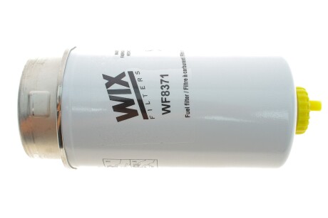 Топливный фильтр WIX FILTERS WF8371